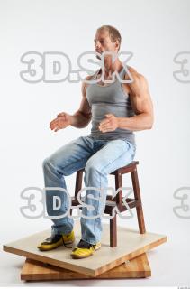 Sitting reference of Alberto 0017